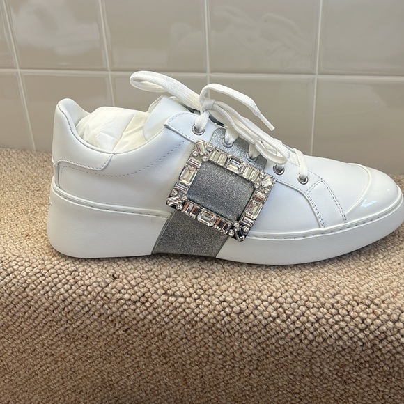 Brand New! Roger Vivier Viv' Skate Strass Buckle White Leather Sneakers EU 41 - Picture 2 of 14